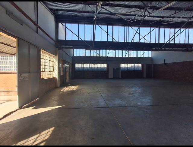 926M² WAREHOUSE TO LET IN BENROSE